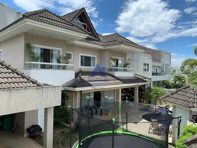 Casa com 350m² 4 quartos e 8 banheiros, à venda, no bairro Recreio dos Bandeirantes em Rio de Janeiro