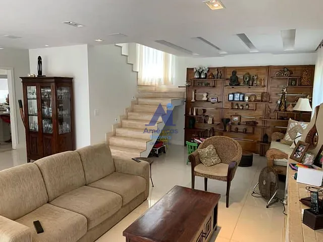 Casa com 350m² 4 quartos e 8 banheiros, à venda, no bairro Recreio dos Bandeirantes em Rio de Janeiro