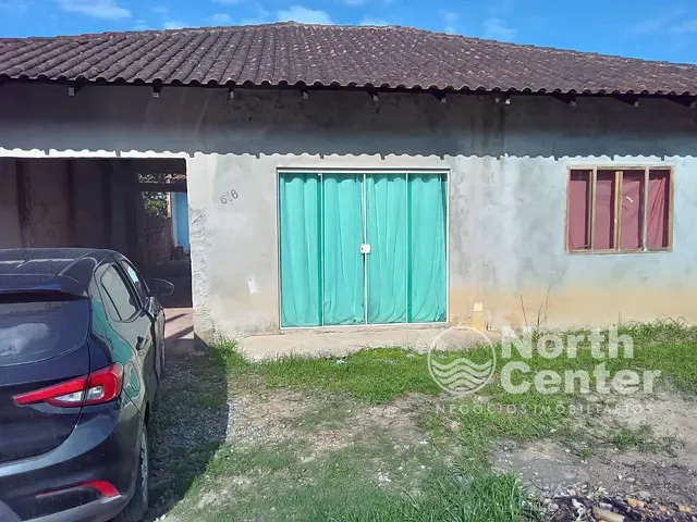 Casa com 360m² 5 quartos e 2 banheiros, à venda, no bairro Parque Guarani em Joinville
