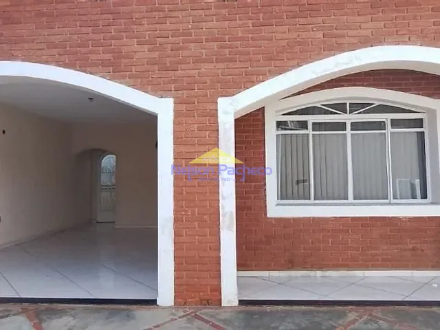 Casa com 268m² 3 quartos e 2 banheiros, à venda, no bairro Parque Residencial Santa Rita em Capivari