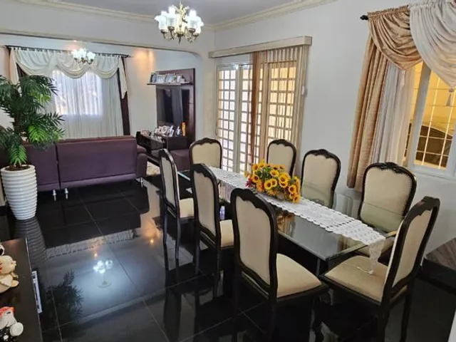 Casa com 172m² 3 quartos e 2 banheiros, à venda, no bairro Vila Casoni em Londrina
