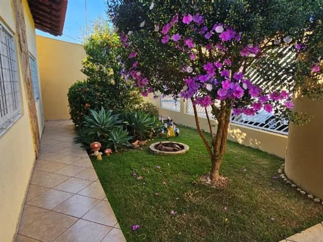 Casa com 172m² 3 quartos e 2 banheiros, à venda, no bairro Vila Casoni em Londrina