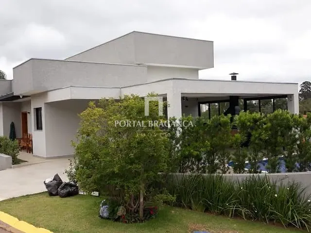 Casa com 342m² 4 quartos e 3 banheiros, à venda, no bairro Parque Imperador em Bragança Paulista