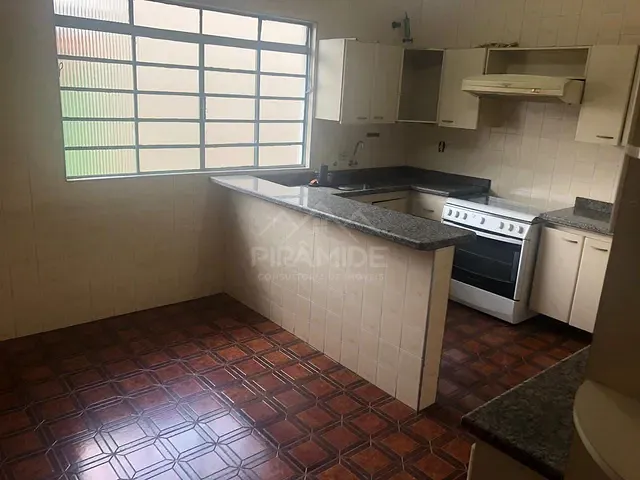 Casa com 229m² 4 quartos e 1 banheiro, à venda, no bairro Boa Esperança em Poços de Caldas