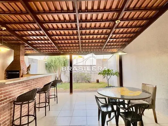 Casa 3 quartos e 2 banheiros, à venda, no bairro Jardim Atlântico em Goiânia