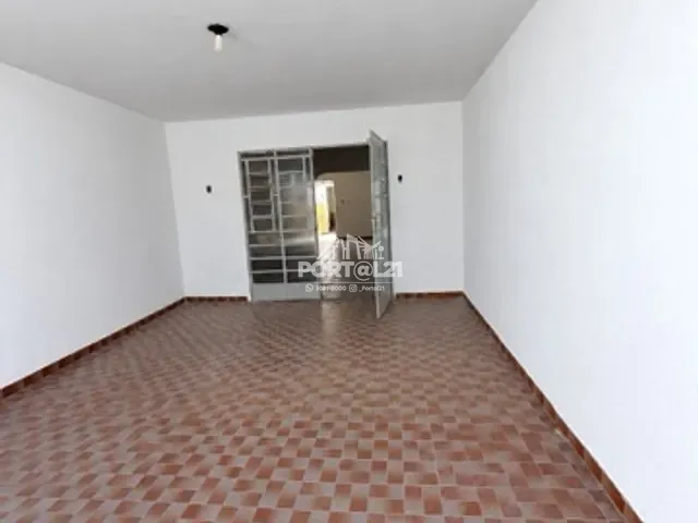 Casa com 200m² 5 quartos e 1 banheiro, à venda ou para alugar, no bairro São José em Petrolina