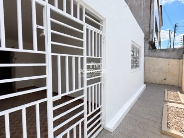 Casa com 200m² 5 quartos e 1 banheiro, à venda ou para alugar, no bairro São José em Petrolina