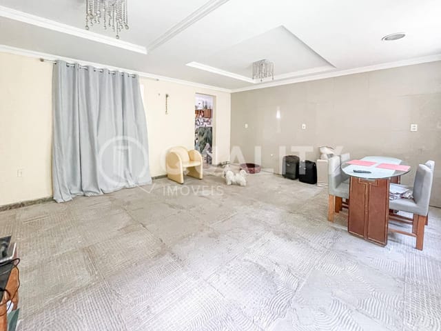Casa com 232m² 3 quartos e 4 banheiros, à venda, no bairro Parquelândia em Fortaleza