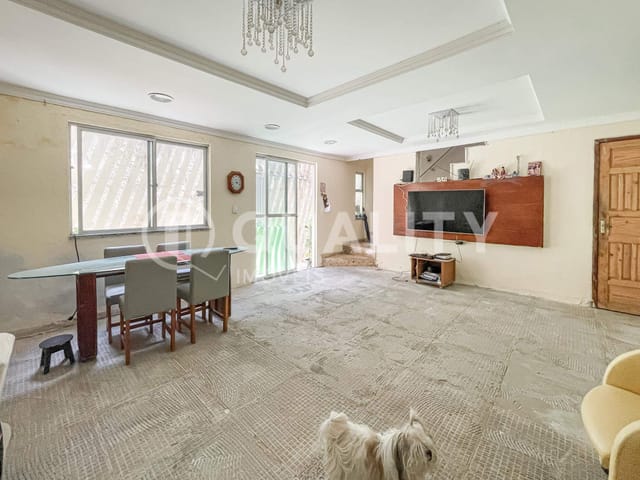 Casa com 232m² 3 quartos e 4 banheiros, à venda, no bairro Parquelândia em Fortaleza