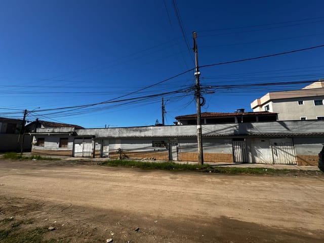Casa com 384m² 2 quartos e 1 banheiro, à venda, no bairro Ouro Verde em Rio das Ostras