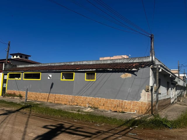 Casa com 384m² 2 quartos e 1 banheiro, à venda, no bairro Ouro Verde em Rio das Ostras
