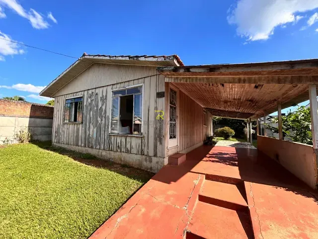 Casa com 525m², à venda, no bairro Cascavel em Guarapuava