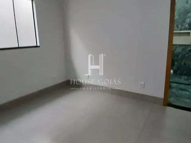 Casa com 180m² 2 quartos e 3 banheiros, à venda, no bairro Jardim Himalaia em Aparecida de Goiânia
