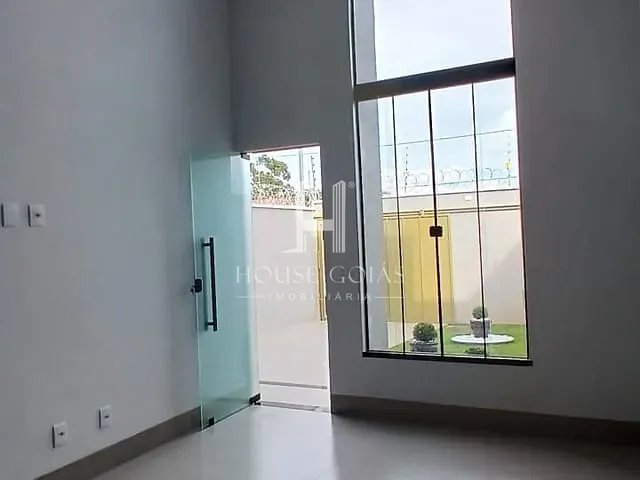 Casa com 180m² 2 quartos e 3 banheiros, à venda, no bairro Jardim Himalaia em Aparecida de Goiânia