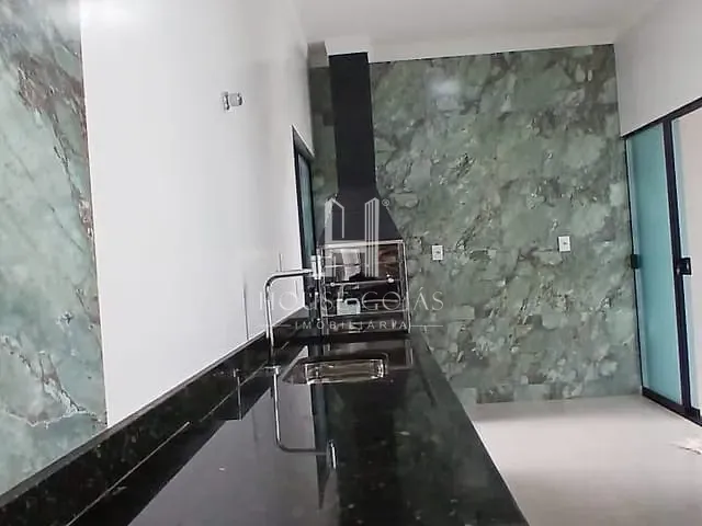 Casa com 180m² 2 quartos e 3 banheiros, à venda, no bairro Jardim Himalaia em Aparecida de Goiânia