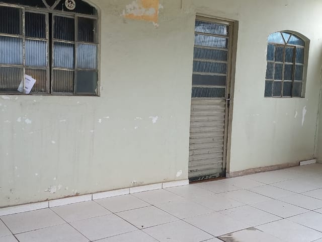 Casa 3 quartos e 1 banheiro, à venda, no bairro Paulo VI em Belo Horizonte