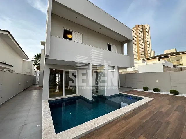 Casa com 360m² 4 quartos e 4 banheiros, à venda, no bairro Residencial Villaggio III em Bauru