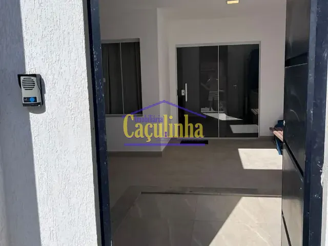 Casa com 93m², à venda, no bairro Santanesia em Piraí