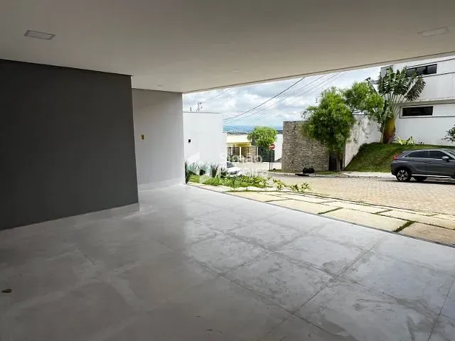 Casa com 374m² 3 quartos e 3 banheiros, à venda, no bairro São Pedro  em Juiz de Fora