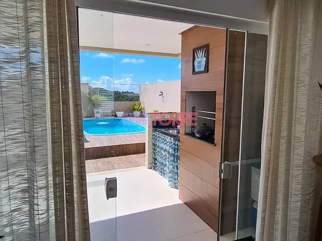 Casa com 252m² 3 quartos e 3 banheiros, à venda, no bairro Nossa Senhora da Vitória em Ilhéus