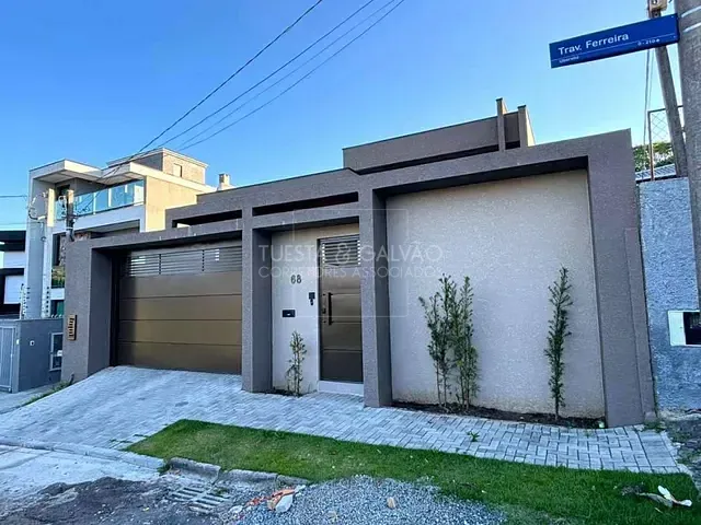 Casa com 234m² 3 quartos e 4 banheiros, à venda, no bairro Uberaba em Curitiba