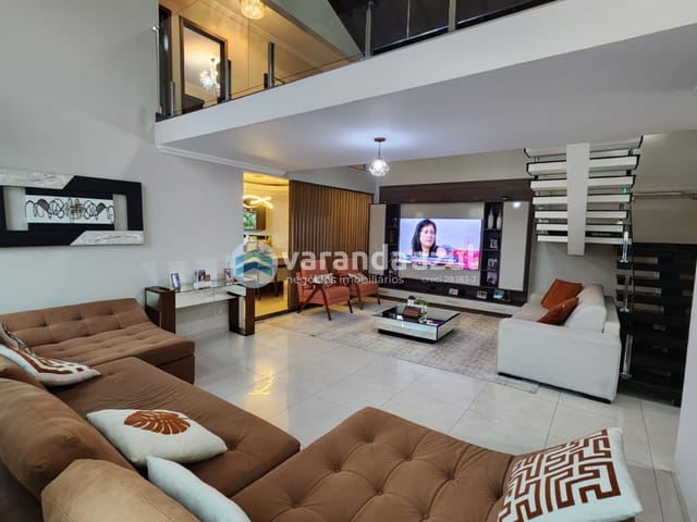 Casa com 300m² 3 quartos e 3 banheiros, à venda, no bairro Parque Residencial Itapeti em Mogi das Cruzes