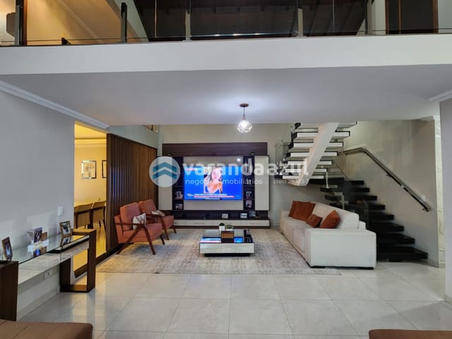 Casa com 300m² 3 quartos e 3 banheiros, à venda, no bairro Parque Residencial Itapeti em Mogi das Cruzes