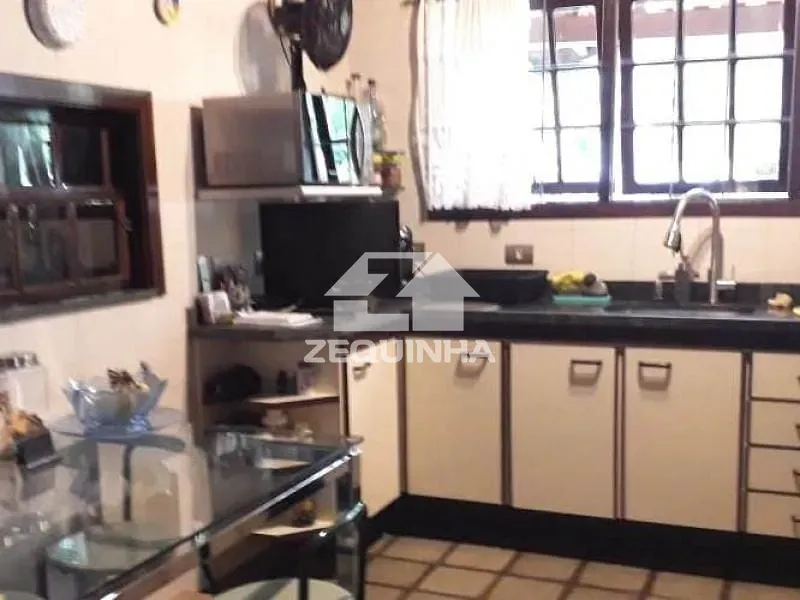 Casa, 3 quartos, 239 m² - Foto 24
