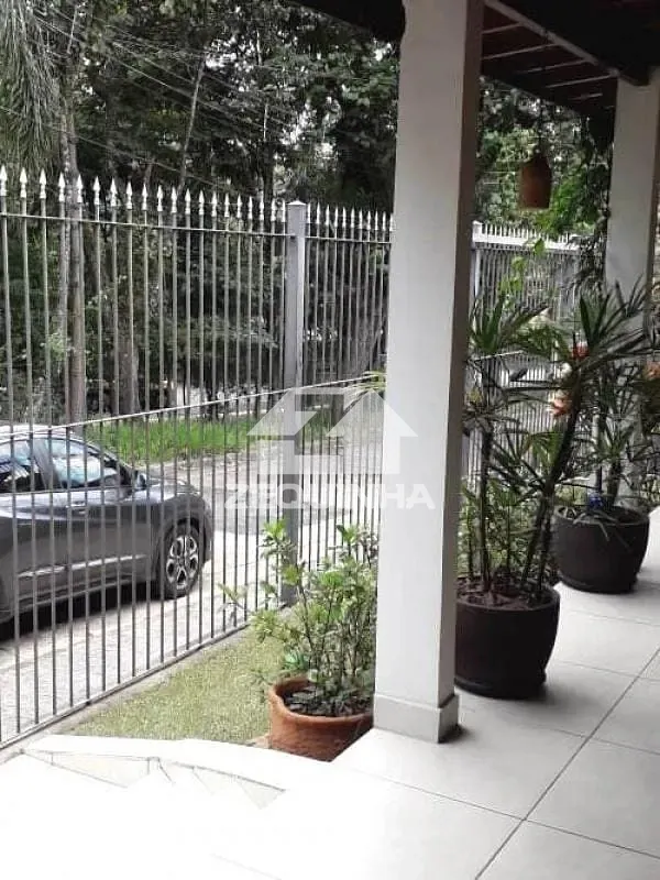 Casa, 3 quartos, 239 m² - Foto 1