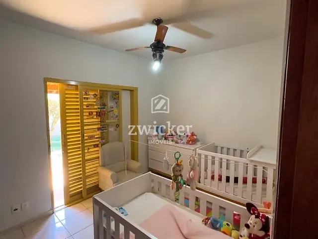 Casa com 448m² 3 quartos e 3 banheiros, à venda, no bairro Vila Guedes de Azevedo em Bauru