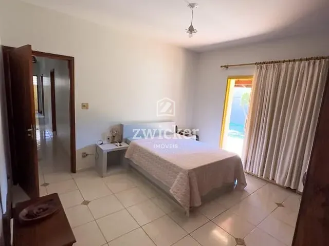 Casa com 448m² 3 quartos e 3 banheiros, à venda, no bairro Vila Guedes de Azevedo em Bauru