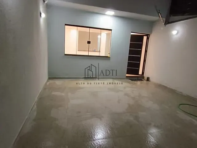 Casa 2 quartos e 2 banheiros, à venda, no bairro Jardim Cambuci em Mogi das Cruzes