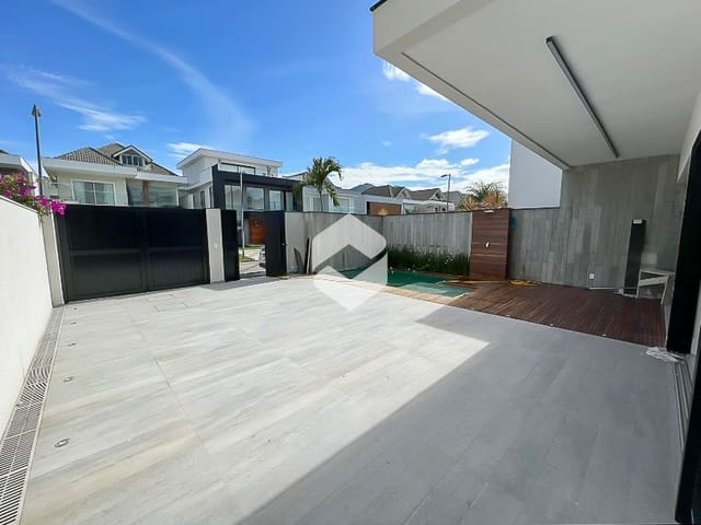 Casa com 282m² 6 quartos e 8 banheiros, à venda, no bairro Recreio dos Bandeirantes em Rio de Janeiro