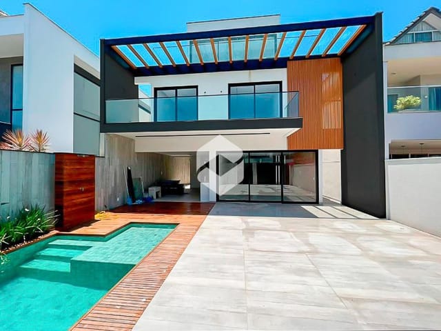 Casa com 282m² 6 quartos e 8 banheiros, à venda, no bairro Recreio dos Bandeirantes em Rio de Janeiro