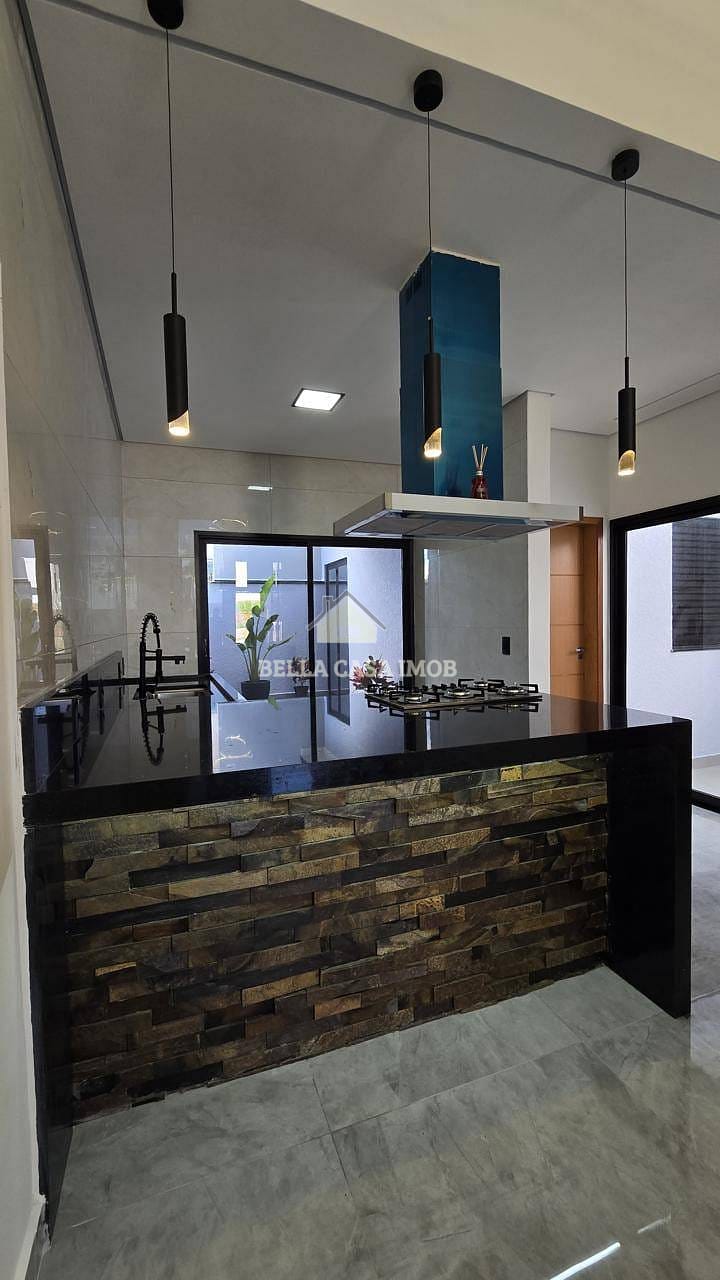 Casa à venda com 3 quartos, 103m² - Foto 4