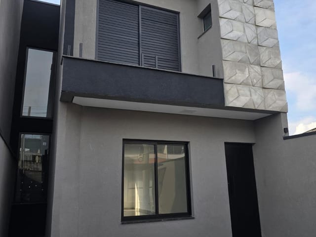 Casa com 123m² 3 quartos e 2 banheiros, à venda, no bairro Vila Cecília em Mogi das Cruzes