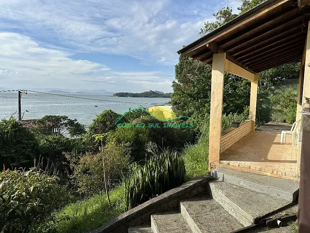 Casa com 16000m² 3 quartos e 2 banheiros, à venda, no bairro Ribeirão da Ilha em Florianópolis