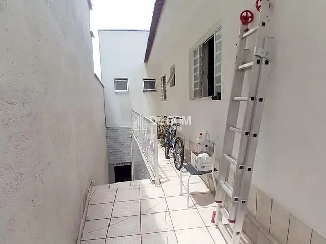 Casa com 273m² 3 quartos e 2 banheiros, à venda, no bairro Jardim Quisisana em Poços de Caldas