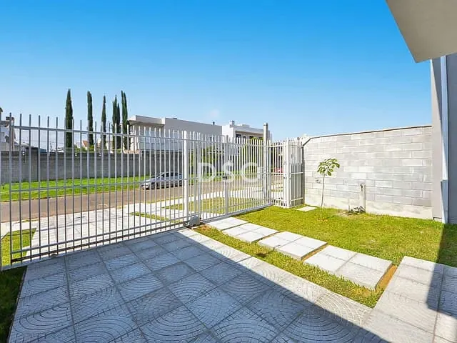 Casa com 259m² 4 quartos e 2 banheiros, à venda, no bairro Xaxim em Curitiba