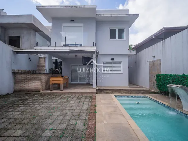 Casa com 266m² 4 quartos e 4 banheiros, à venda, no bairro Moinho Velho em Cotia