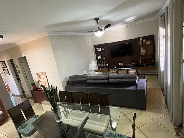 Casa com 360m² 4 quartos e 3 banheiros, à venda, no bairro San Fernando em Londrina
