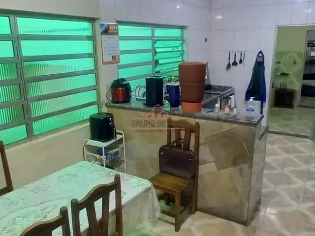 Casa com 250m² 4 quartos e 5 banheiros, à venda, no bairro Jardim Silveira em Barueri