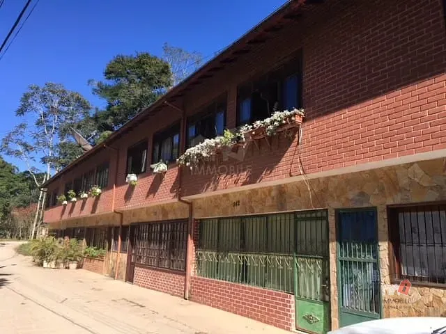 Casa 2 quartos e 1 banheiro, à venda, no bairro Itaipava em Petrópolis
