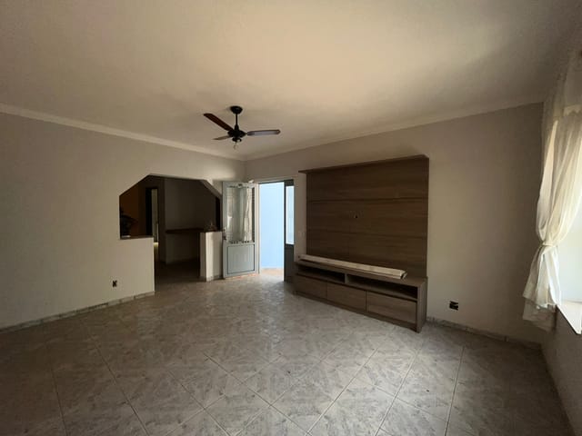 Casa com 250m² 3 quartos e 2 banheiros, à venda, no bairro Jardim Santa Rosa em Campinas