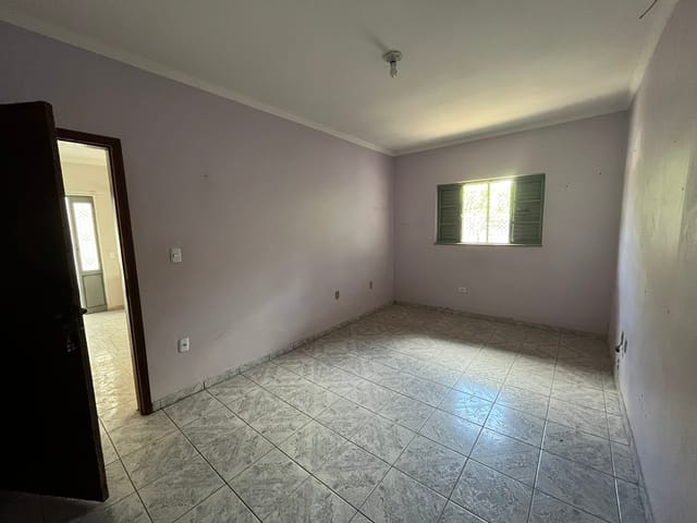 Casa com 250m² 3 quartos e 2 banheiros, à venda, no bairro Jardim Santa Rosa em Campinas