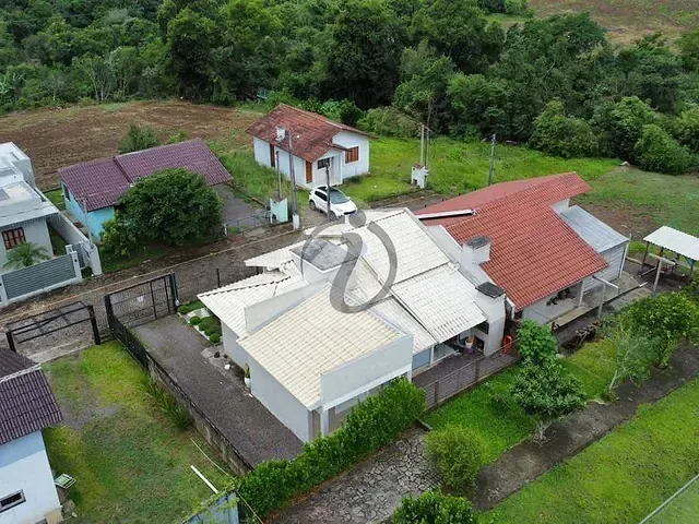 Casa com 80m² 2 quartos e 2 banheiros, à venda, no bairro Boa Vista em Teutônia