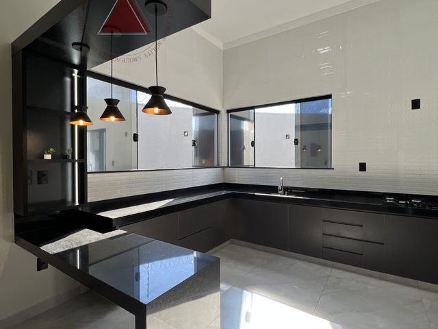 Casa com 225m² 3 quartos e 2 banheiros, à venda, no bairro Residencial São Jerônimo em Franca