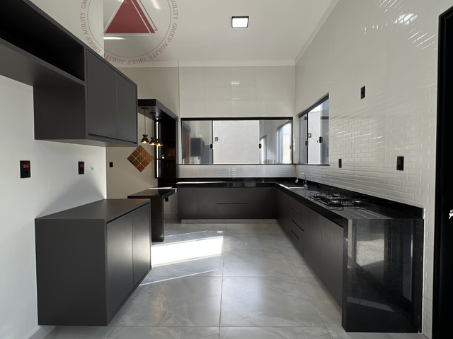 Casa com 225m² 3 quartos e 2 banheiros, à venda, no bairro Residencial São Jerônimo em Franca
