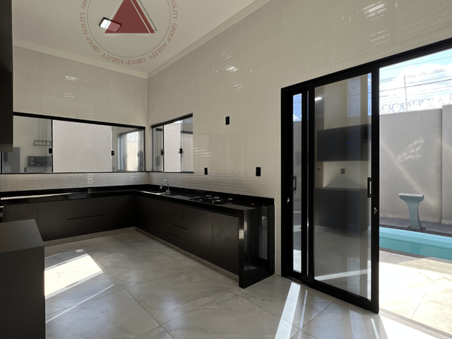 Casa com 225m² 3 quartos e 2 banheiros, à venda, no bairro Residencial São Jerônimo em Franca