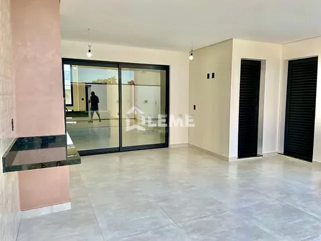 Casa com 250m² 3 quartos e 3 banheiros, à venda, no bairro Jacaré em Cabreúva